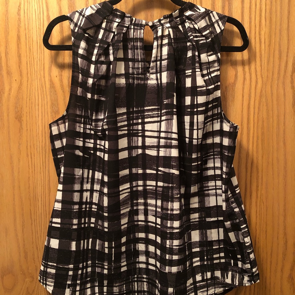 New York & Company Sleeveless Top